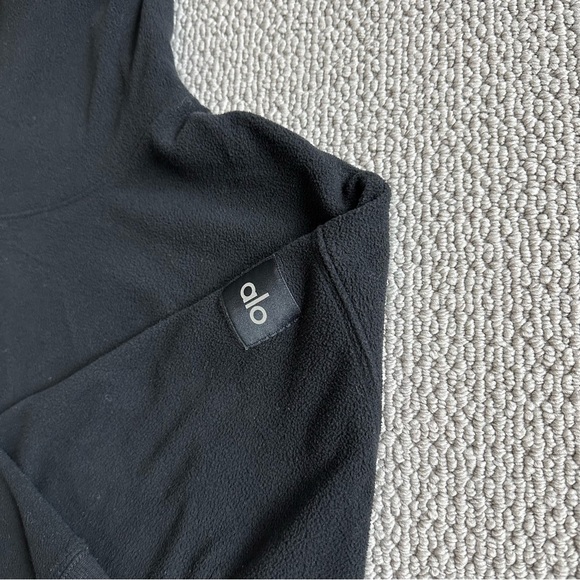 Alo Yoga Cropped Warm Up Pullover - Picture 6 of 7